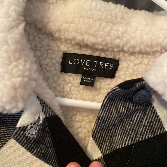 Flannel coat - Picture 2 of 9